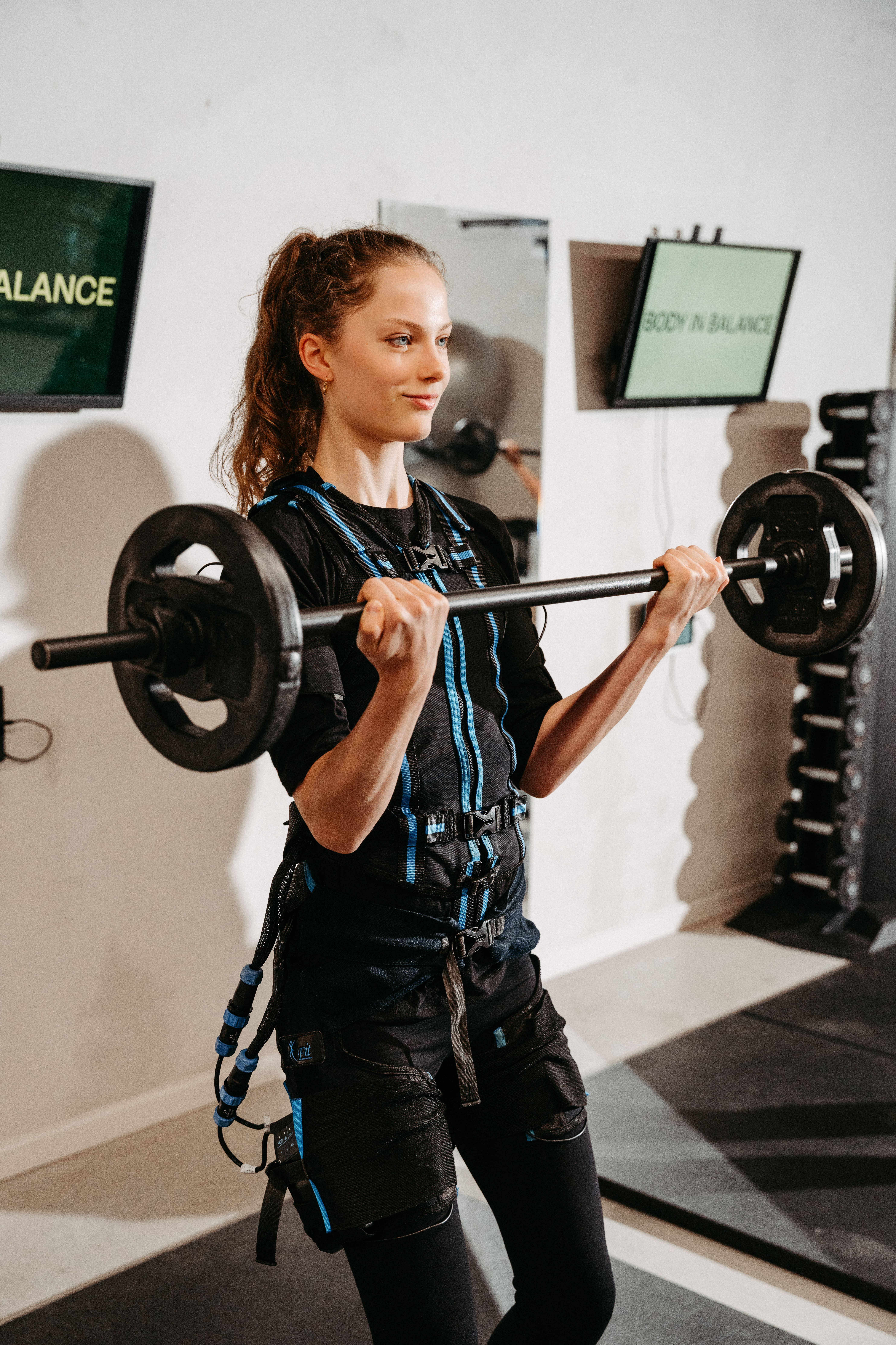 Body in Balance Poperinge – EMS (Electro Muscle Stimulation) krachttraining met barbell voor spieropbouw, vetverbranding en meer kracht in de Westhoek