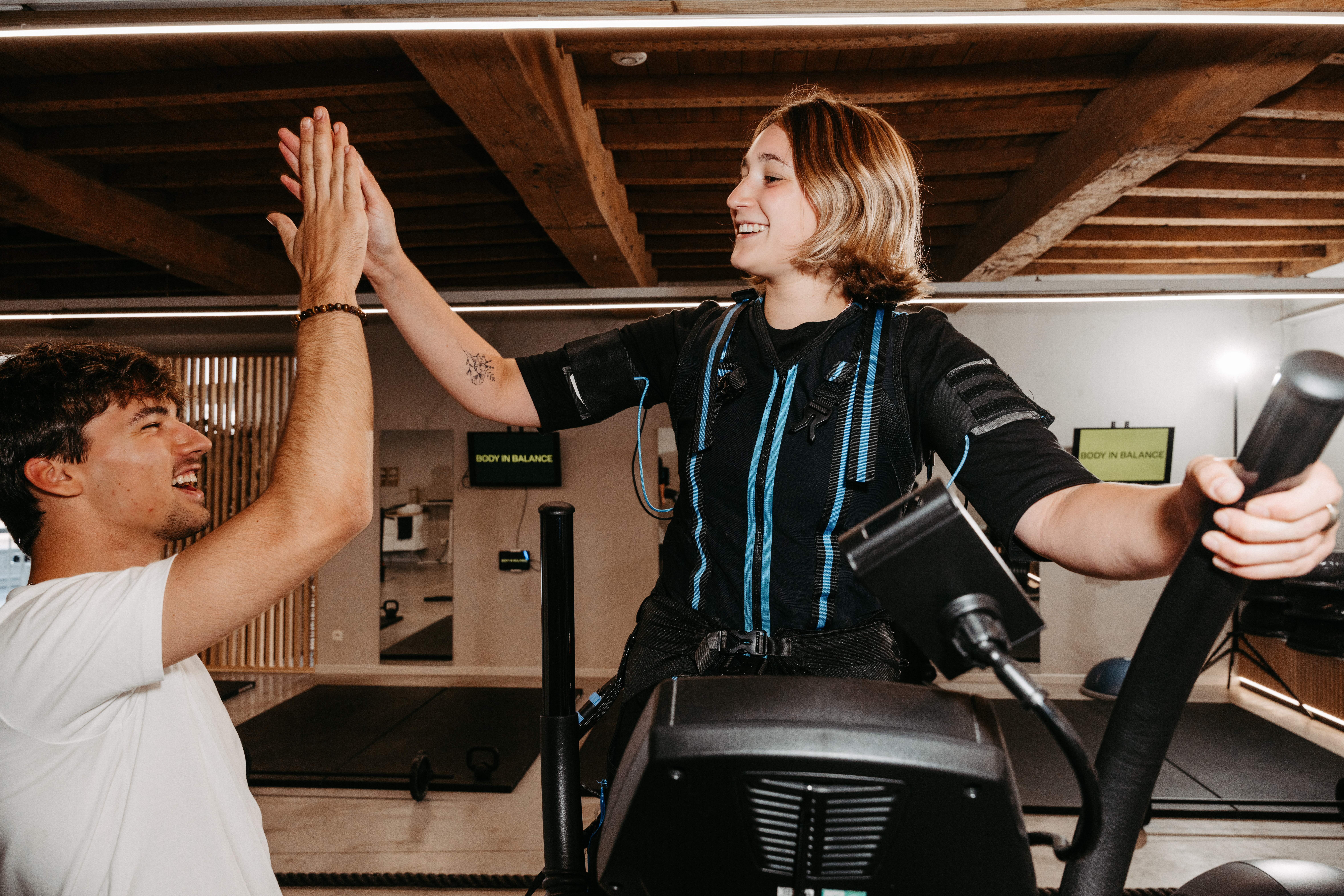 “Body in Balance Poperinge – EMS training met persoonlijke coach voor mannen en vrouwen die snel spieren willen opbouwen, afslanken en hun conditie verbeteren in de Westhoek”